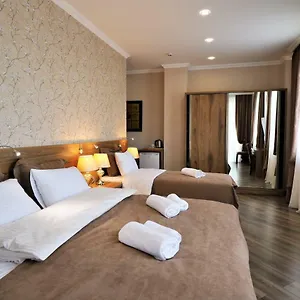 Luxury 5rooms In Center Отель